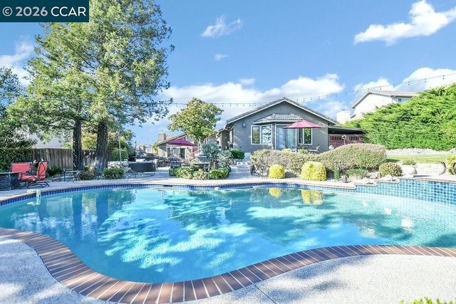 5308 Vista Point Ct, Concord, CA 94521