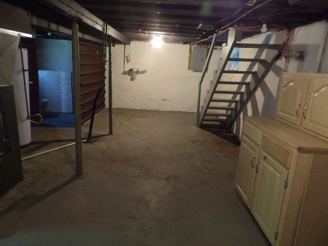 2509 2nd Ave, Koppel, PA 16136
