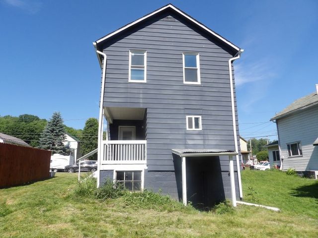 2509 2nd Ave, Koppel, PA 16136