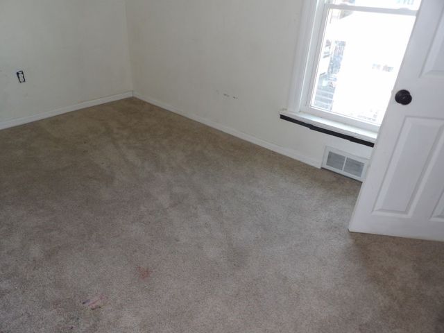 2509 2nd Ave, Koppel, PA 16136