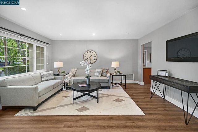 430 Derby Ct, Pleasant Hill, CA 94523