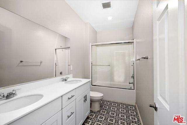 757 Daniel Freeman Circle, Inglewood, CA 90301