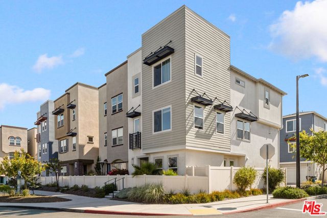 757 Daniel Freeman Circle, Inglewood, CA 90301