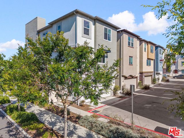 757 Daniel Freeman Circle, Inglewood, CA 90301
