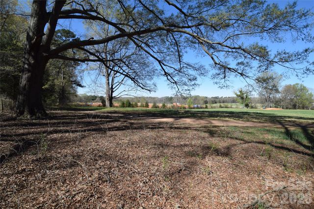 4017 Cowboy Lane, Charlotte, NC 28216