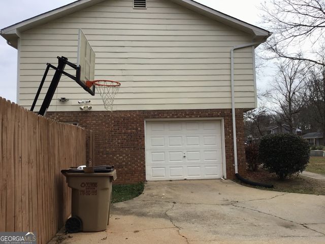 40 Belmont Park Lane, Ellenwood, GA 30294