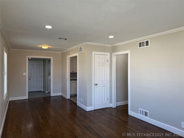 3807 S Indianapolis Avenue, Tulsa, OK 74135