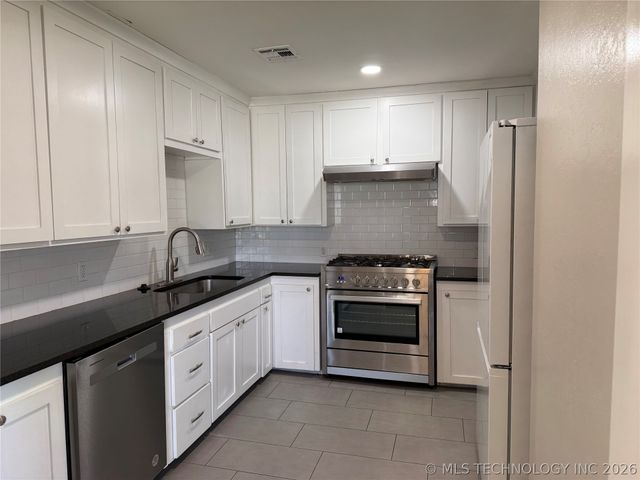 3807 S Indianapolis Avenue, Tulsa, OK 74135