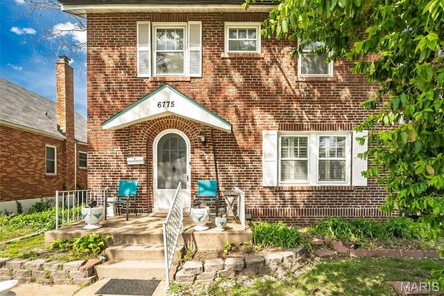 6775 Chamberlain Avenue, University City, MO 63130