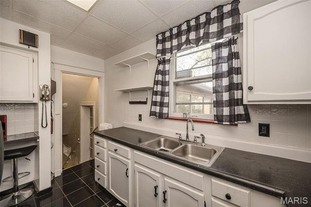 6775 Chamberlain Avenue, University City, MO 63130