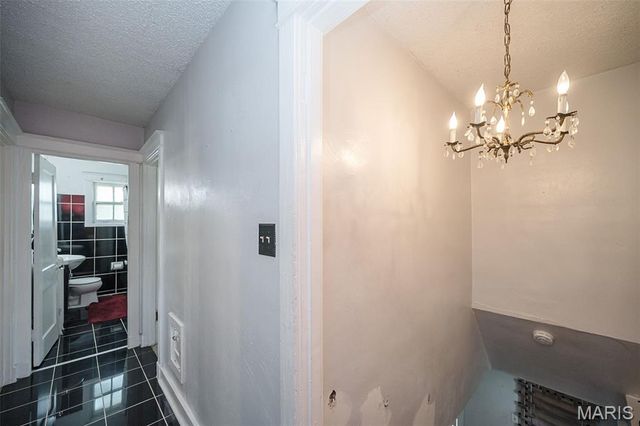 6775 Chamberlain Avenue, University City, MO 63130