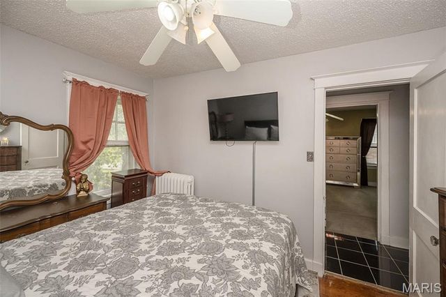 6775 Chamberlain Avenue, University City, MO 63130