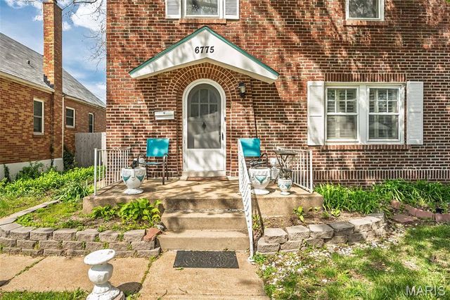 6775 Chamberlain Avenue, University City, MO 63130