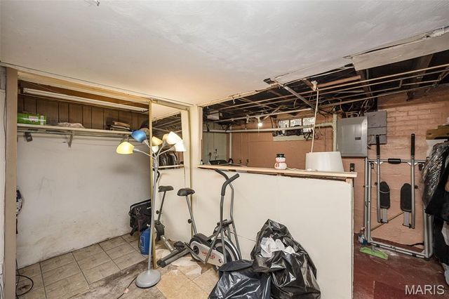 6775 Chamberlain Avenue, University City, MO 63130