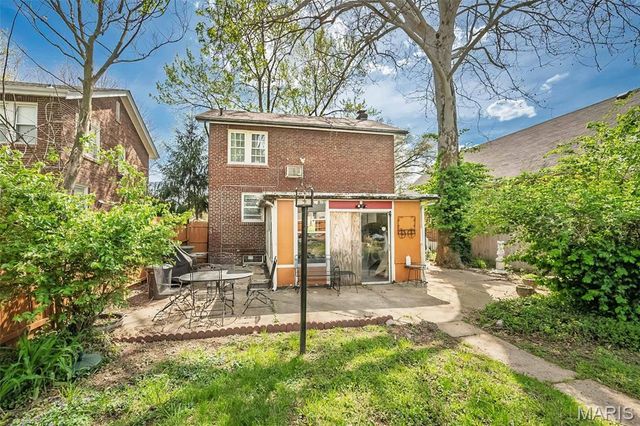 6775 Chamberlain Avenue, University City, MO 63130