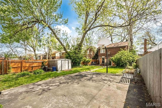 6775 Chamberlain Avenue, University City, MO 63130