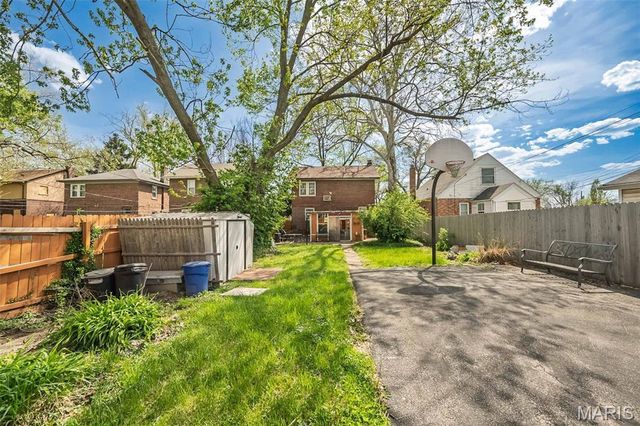 6775 Chamberlain Avenue, University City, MO 63130