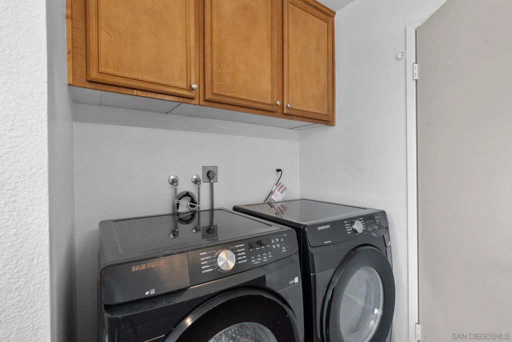 Image 17 of property listing at 31909 Del Cielo Este Unit 3, Bonsall, CA 92003