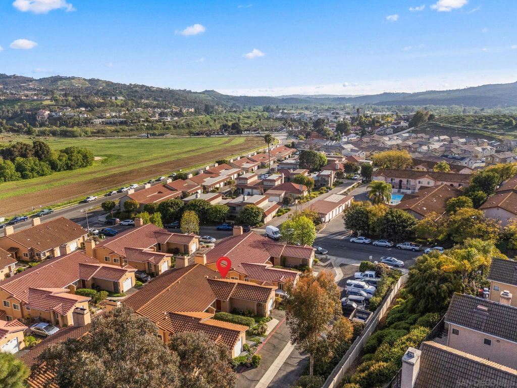 Image 21 of property listing at 31909 Del Cielo Este Unit 3, Bonsall, CA 92003