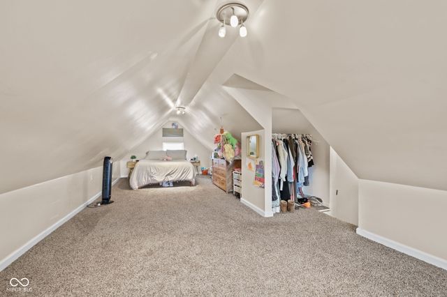 400 W Main Street, Greenwood, IN 46142