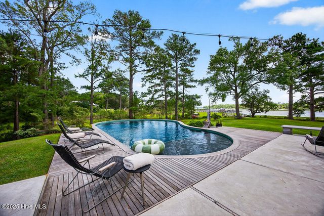 2425 Alford Landing Drive, Wilmington, NC 28409