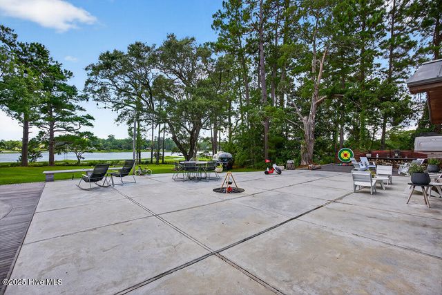 2425 Alford Landing Drive, Wilmington, NC 28409