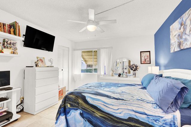 309 Knotty Pine Circle A-1, Greenacres, FL 33463