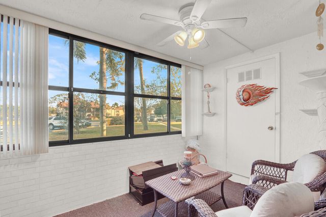 309 Knotty Pine Circle A-1, Greenacres, FL 33463