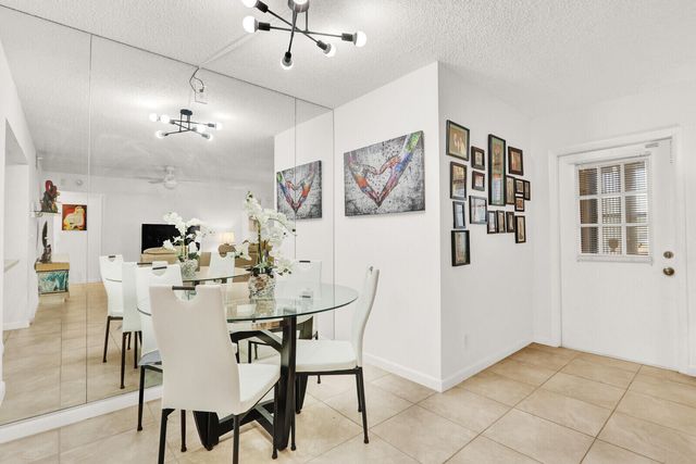 309 Knotty Pine Circle A-1, Greenacres, FL 33463