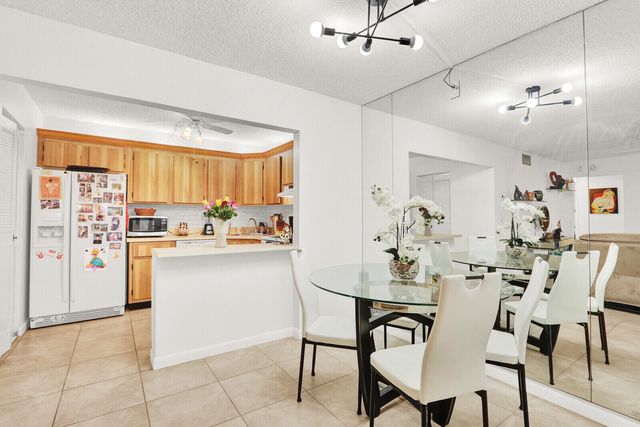 309 Knotty Pine Circle A-1, Greenacres, FL 33463