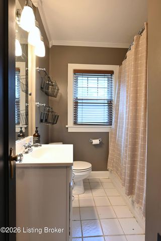 2545 Ridgewood Ave, Louisville, KY 40217