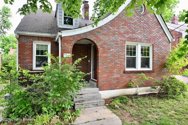 2545 Ridgewood Ave, Louisville, KY 40217