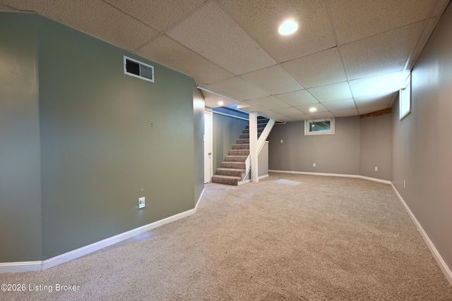 2545 Ridgewood Ave, Louisville, KY 40217
