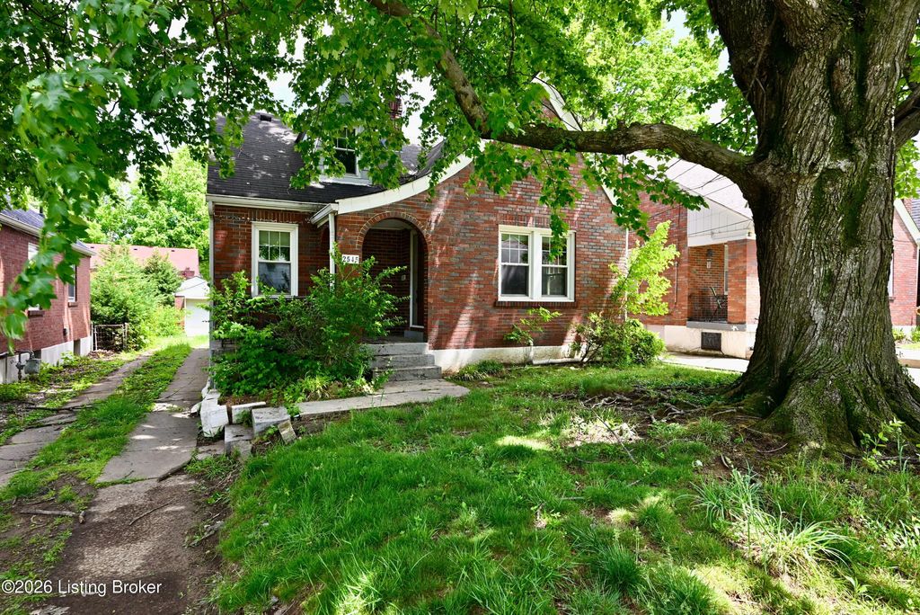 2545 Ridgewood Ave, Louisville, KY 40217