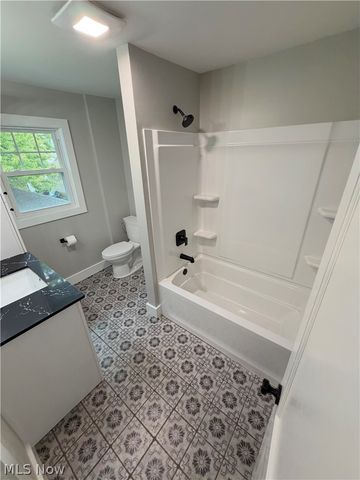 252 E Kline Street, Girard, OH 44420
