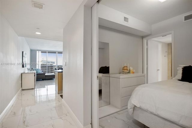 1800 S Ocean Dr 909, Hallandale Beach, FL 33009