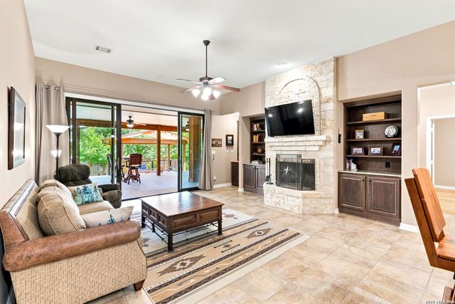9123 Limestone Pass, Boerne, TX 78006