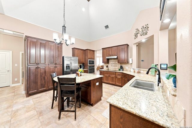 9123 Limestone Pass, Boerne, TX 78006