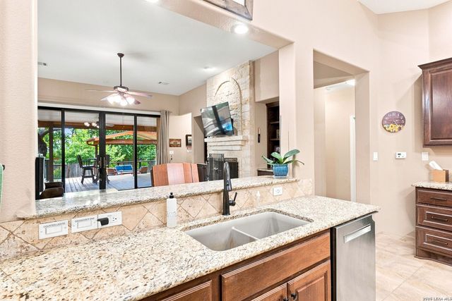 9123 Limestone Pass, Boerne, TX 78006