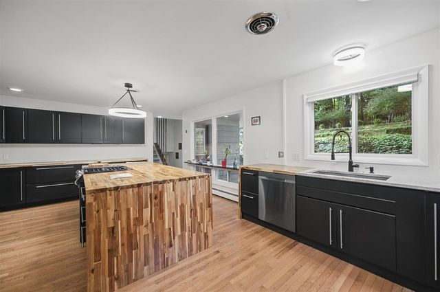 2146 Treehaven Drive, Kalamazoo, MI 49008