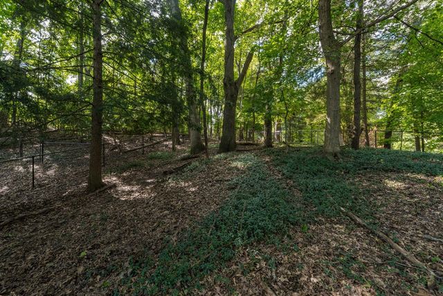 2146 Treehaven Drive, Kalamazoo, MI 49008