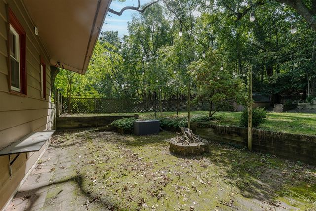 2146 Treehaven Drive, Kalamazoo, MI 49008