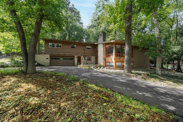 2146 Treehaven Drive, Kalamazoo, MI 49008
