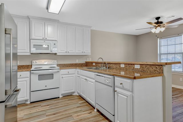1110-1112 N Main Street, Bonham, TX 75418