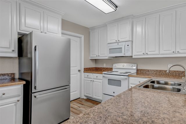 1110-1112 N Main Street, Bonham, TX 75418