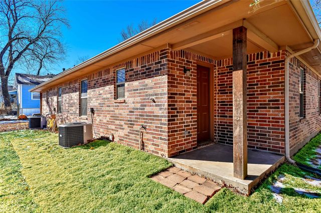 1110-1112 N Main Street, Bonham, TX 75418