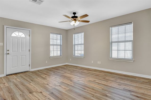 1110-1112 N Main Street, Bonham, TX 75418