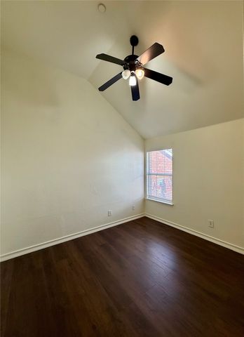 555 Southridge Way, Irving, TX 75063
