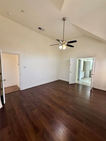 555 Southridge Way, Irving, TX 75063