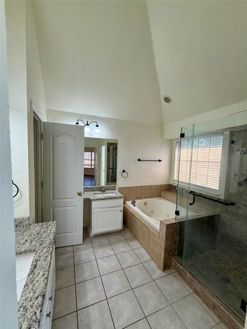 555 Southridge Way, Irving, TX 75063